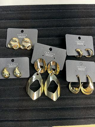 Conjunto*5 Brincos